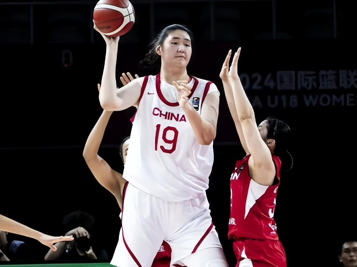 开云体育下载-女版姚明暂离国家队，短期弃用非浪费天赋，长期打磨方出顶级内线